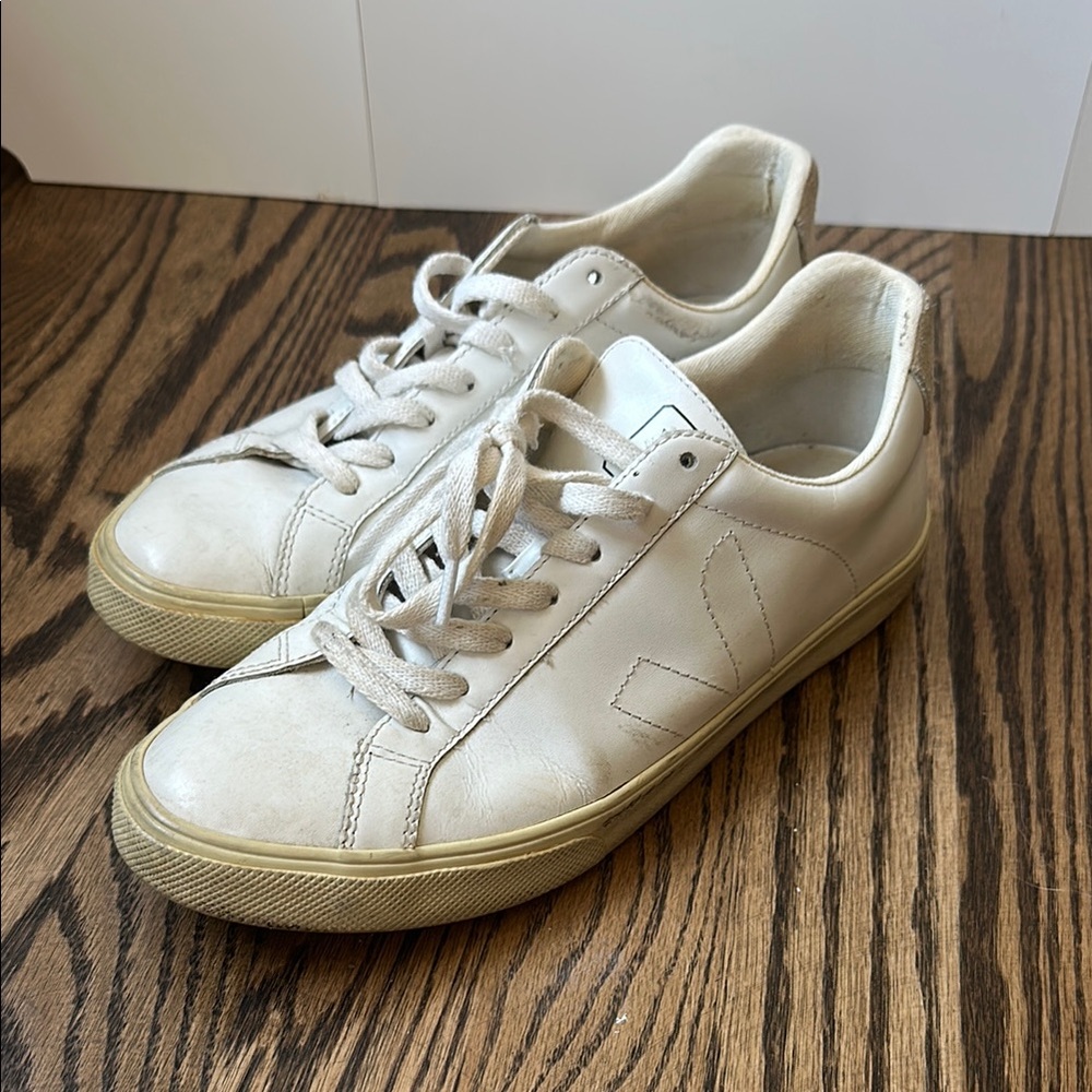 Veja all White Leather Low-Top Sneakers